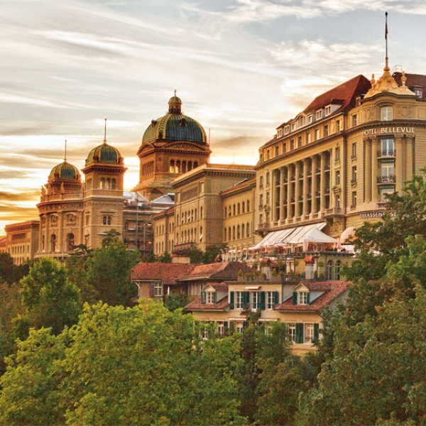 Le luxe à l’état pur au Bellevue Palace de Berne avec vol en altitude